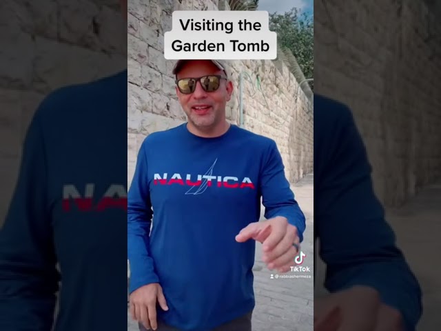 Visiting the garden tomb